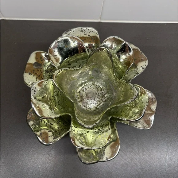 Silver and Green Glass Flower Candle Holder - Picture 5 of 6